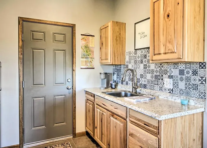 Cozy Casita W/ Gas Grill: Pets Welcome! Apartment
