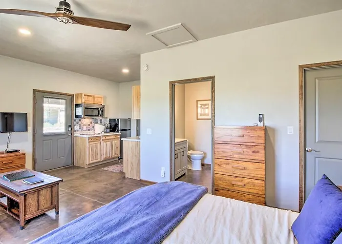 Cozy Casita W/ Gas Grill: Pets Welcome! Apartment