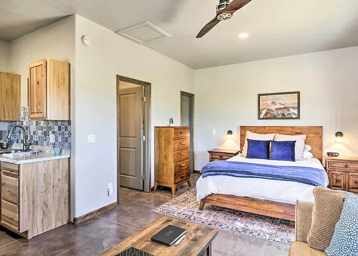 Cozy Casita W/ Gas Grill: Pets Welcome! * Elgin